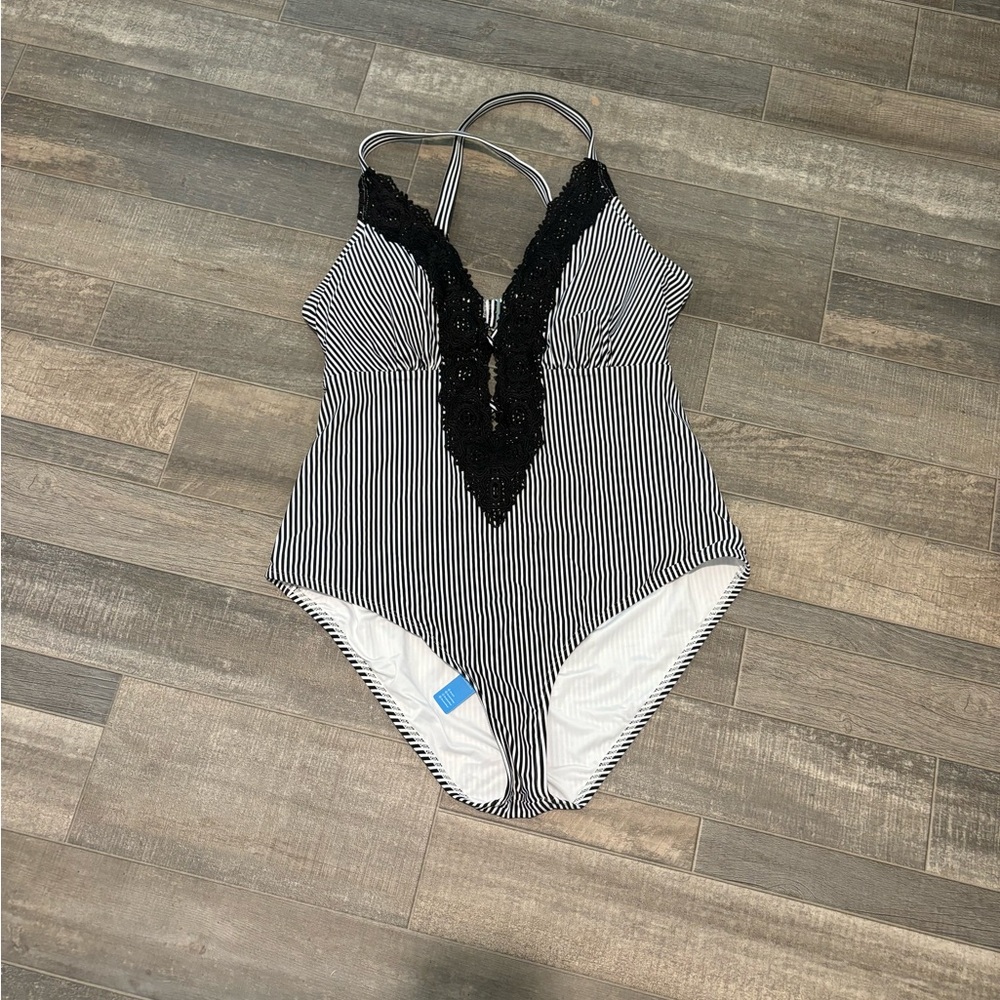 Women’s Cupshe 1X Bathing Suit - Never Worn